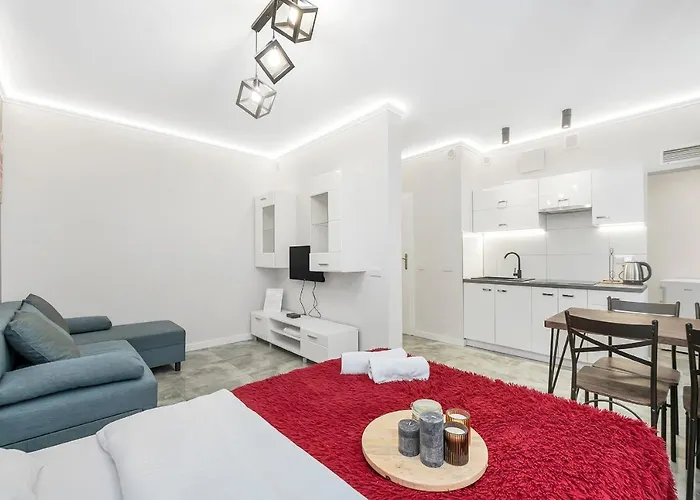 Lumina Apart Near Moniuszko Park *